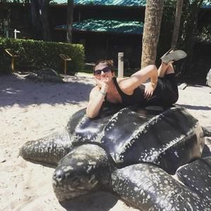 Meet your Posher, Caitlyn